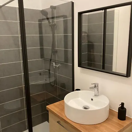 T1 Le Pastel Parking Netflix Wifi Gare Évreux